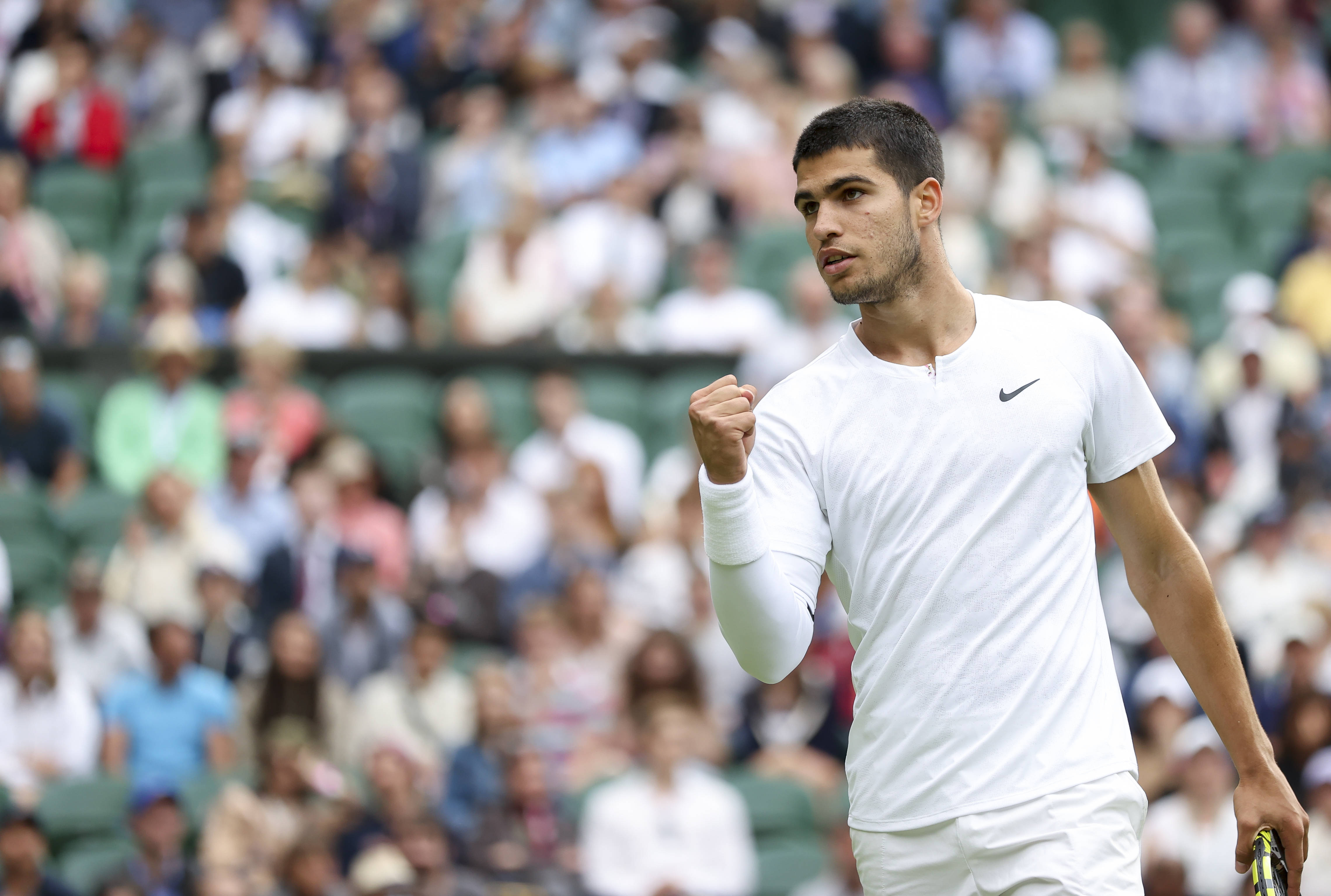 他需要在对 他需要在对