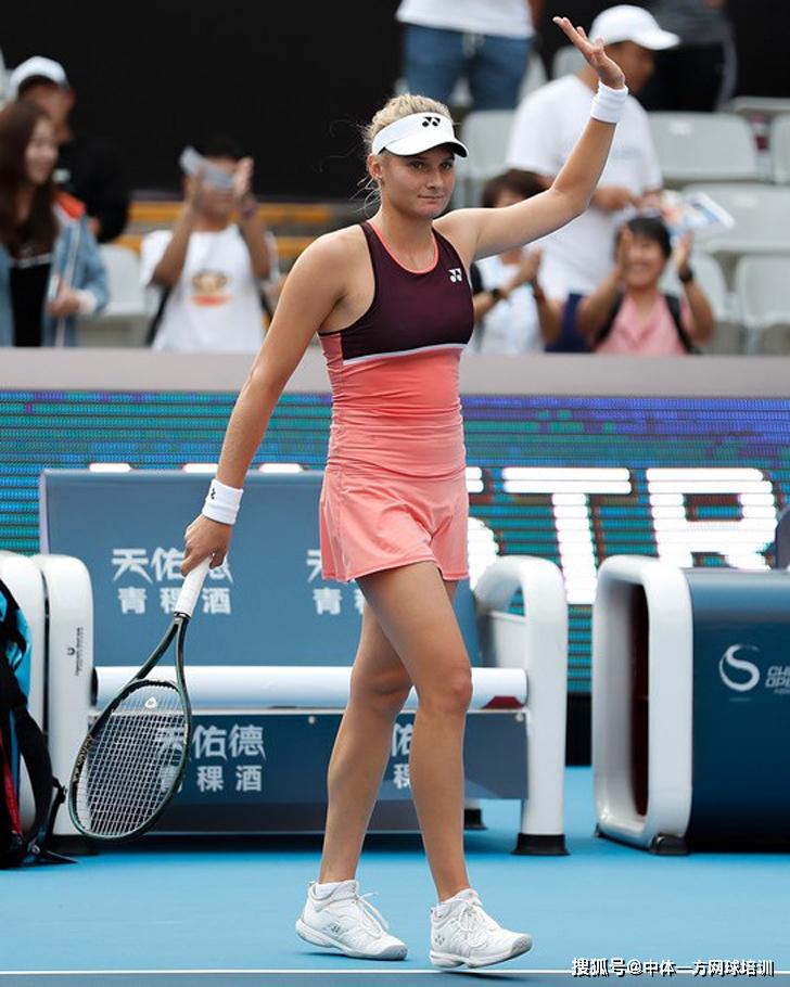 年轻梯队中 年轻梯队中